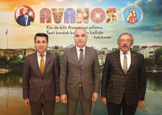 Hâkimler ve Savcılar Kurulu (HSK) Başmüfettişi Barbaros BOZKURT ve Avanos Cumhuriyet Savcısı Mustafa AÇIKGÖZ Belediye Başkanımız Mustafa Kenan SARITAŞ'ı makamında ziyaret ettiler.