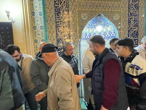 Belediye Başkanımız Sayın Mustafa Kenan Sarıtaş, Ramazan Bayramı’nın manevi atmosferini hemşehrilerimizle birlikte yaşayarak bayram namazını Avanos Şehit Şevket Tekin Merkez Camii'nde eda ettikten sonra vatandaşlarımızla bayramlaştı.