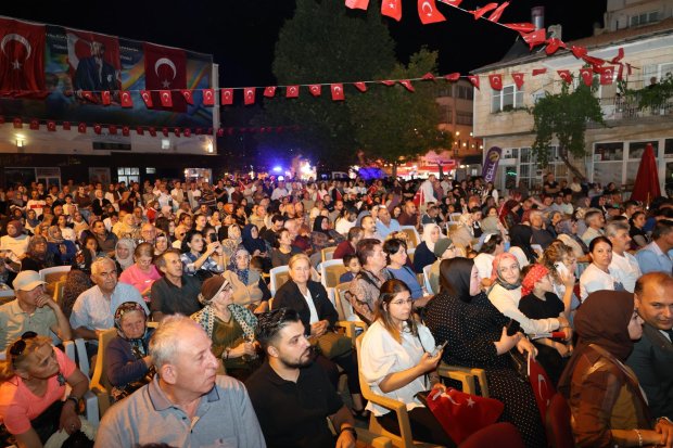 15 TEMMUZ DEMOKRASİ VE MİLLÎ BİRLİK GÜNÜ, İLÇEMİZDE BÜYÜK BİR COŞKU VE ANLAM YÜKLÜ BİR PROGRAMLA ANILDI