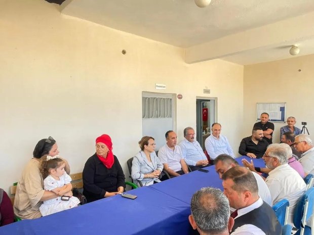 MHP Nevşehir Milletvekilimiz Grup Başkanvekili Prof. Dr. Filiz Kılıç, Belediye Başkanımız Mustafa Kenan Sarıtaş, MHP Nevşehir İl Başkanı Ali Akkoç ile beraber Kozaklı ilçesi Abdi Köyünde şehidimiz Ahmet Şahan’ın evini ziyaret ettiler.