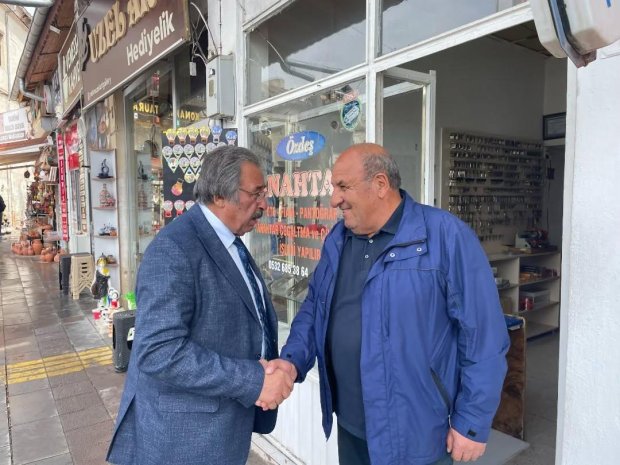 Belediye Başkanımız Sayın Mustafa Kenan Sarıtaş, belediyemizin yürüttüğü çalışmaları yerinde incelemek üzere sahaya indi.