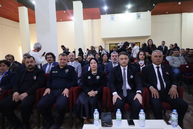 Belediyemiz toplantı salonunda, 10 Kasım Atatürk’ü Anma Günü dolayısıyla anma programı düzenlendi.