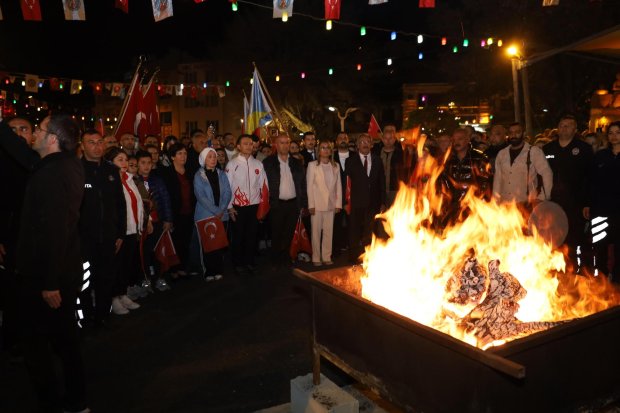 29 Ekim Cumhuriyet Bayramı kutlamaları kapsamında, Fener Alayı ve Kortej Yürüyüşü Gerçekleştirildi