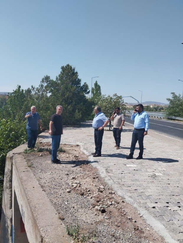 Çevre Yolu Köprüsü'nden Kızılırmak Kenarına Bağlantı Sağlayacak Yürüyüş Yolu ve Merdiven Çalışmaları Devam Ediyor