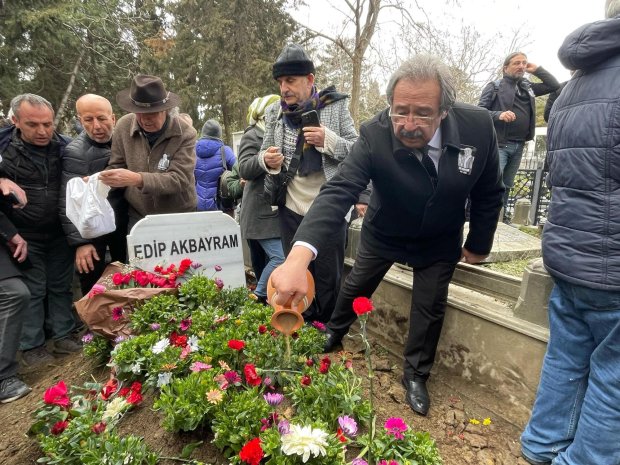 Haber programcısı Serhan Asker’in sunduğu “Görkemli Hatıralar” programı, Edip Akbayram anısına Avanos'tan yayın yaparak, izleyicilerle buluştu.