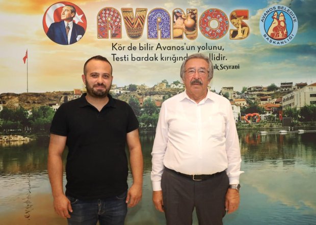 Belediye Başkanımız Mustafa Kenan Sarıtaş'ı ziyarete gelen hemşehrilerimize nazik ziyaretleri için teşekkür ederiz.