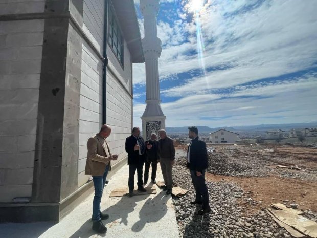 Belediye Başkanımız Sn. Mustafa Kenan Sarıtaş, yapımı tamamlanmak üzere olan Avanos TOKİ Konutları Camii’ni ziyaret ederek incelemelerde bulundu.