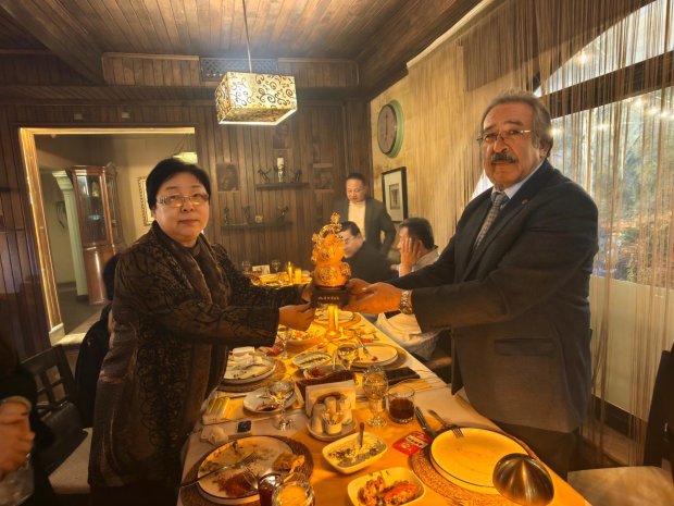 Belediye Başkanımız Sayın Mustafa Kenan Sarıtaş, Çin Anhui Valiliği’nden gelen heyeti Avanos’ta misafir etti.