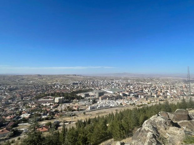 Belediye Başkanımız Mustafa Kenan Sarıtaş Nevşehir Belediyesi tarafından yapımı gerçekleştirilen 'Kahveci Dağı Konaklamalı Orman Parkı' nın açılış törenine katıldı.