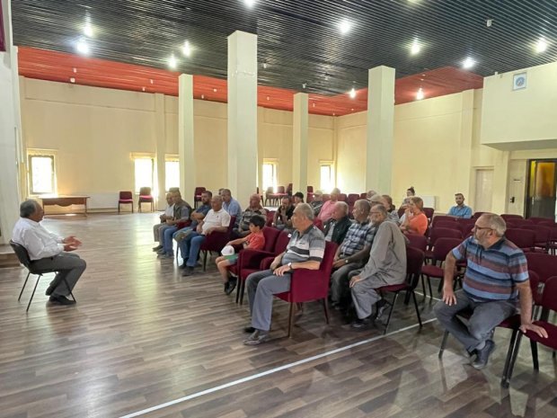 Belediye Başkanımız Sn. Mustafa Kenan Sarıtaş, Avanos Köybağında bağı ve bahçesi bulunan hemşehrilerimizin katılımıyla gerçekleştirilen toplantıda, Köybağı ile ilgili karşılıklı görüş alışverişinde bulundu.