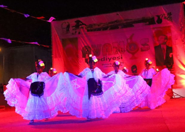 IV. Uluslararası Avanos-Kapadokya Dünya Halk Dansları Festivali Gerçekleştirildi