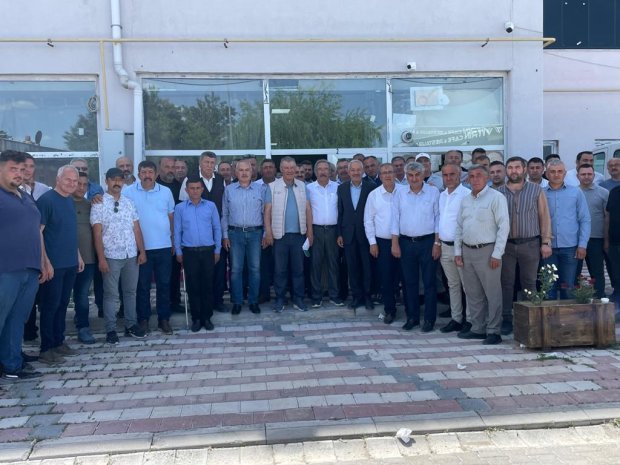 Belediye Başkanımız Sayın Mustafa Kenan Sarıtaş, Yozgat Boğazlıyan’da Kayseri Pancar Ekicileri Kooperatifi tarafından düzenlenen mitinge katıldı.