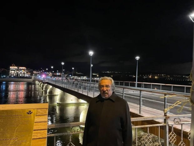 Avanos Tarihi Taş Köprü, aydınlatma çalışmalarının tamamlanmasıyla birlikte göz kamaştıran bir görünüme kavuştu.