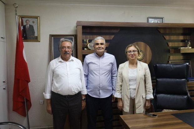 TBMM MHP Grup Başkanvekili ve Nevşehir Milletvekilimiz Sayın Prof. Dr. Filiz Kılıç, Belediye Başkanımız Sayın Mustafa Kenan Sarıtaş, MHP heyeti ile birlikte Karacauşağı Köyü, Kalaba Belediyesi ve Sarılar Köyü’ne ziyarette bulunuldu.