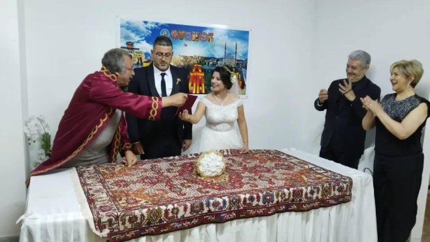 Belediye Başkanımız Mustafa Kenan Sarıtaş, belediye personelleri Yaşar Göçmen ve Buket Balta’nın nikahlarını kıydı.