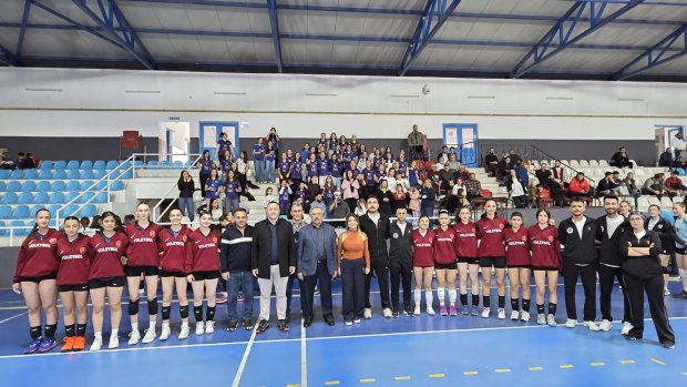VOLEYBOL TAKIMIMIZA DESTEK
