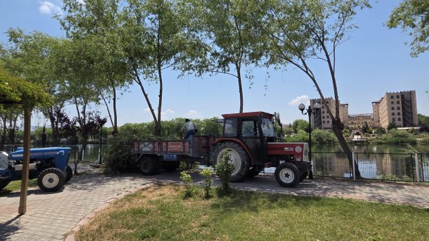 BELEDİYE BAŞKANIMIZ, HAFTA SONU SAHA ÇALIŞMALARINI YERİNDE DENETLEDİ