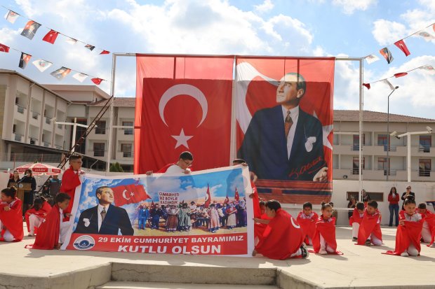 Cumhuriyet Bayramı Avanos’ta Coşkuyla Kutlandı