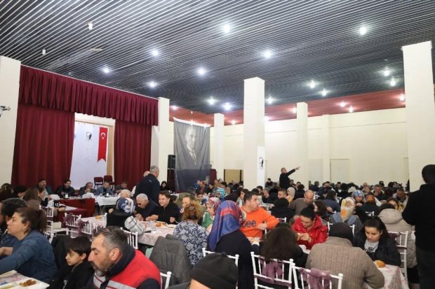 Ramazan ayı münasebetiyle organize edilen iftar yemeğinde, vatandaşlarımızla buluştuk.