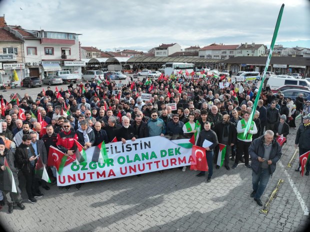 FİLİSTİN’E DESTEK YÜRÜYÜŞÜNDE AVANOS TEK YÜREK OLDU