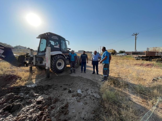 Artan hava sıcaklıklarıyla birlikte yükselen su ihtiyacını karşılamak amacıyla ekiplerimiz yoğun şekilde çalışıyor.