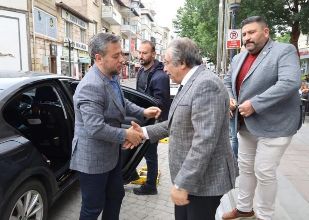 AK Parti Milletvekilleri Sn. Emre ÇALIŞKAN ve Sn. Süleyman ÖZGÜN ile birlikte AK Parti Heyetinden Başkanımıza Ziyaret