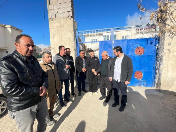Belediye Başkanımız Mustafa Kenan Sarıtaş, Belediye personelimiz Ahmet Demirbaş’ın Niğde Kiledere beldesindeki taziye evine ziyarette bulundu.