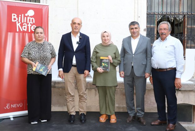 Nevşehir Hacı Bektaş Veli Üniversitesi (NEVÜ) bünyesinde kurulan Bilim İletişim Ofisi tarafından düzenlenen "Bilim Kafe" etkinliğinin ilki gerçekleştirildi.