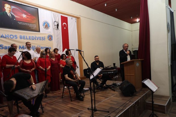 TÜRK SANAT MÜZİĞİ KOROSU VE ADD AVANOS ŞUBESİ RİTİM GRUBU KONSERİ BÜYÜK BEĞENİ TOPLADI