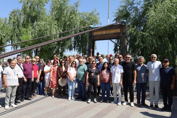 Türkiye Gazeteciler Konfederasyonu 28. Başkanlar Kurulu Toplantısı için Nevşehir’de bulunan Türkiye Gazeteciler Konfederasyonu Heyeti Belediyemizi Ziyaret Etti