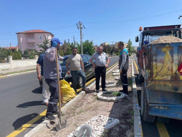 Belediye Başkanımız Sayın Mustafa Kenan Sarıtaş, belediyemize ait iş sahalarında sürdürülen çalışmaları sahada kontrol etti.
