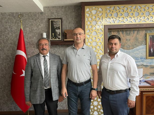 Belediye Başkanımız, KGM Kayseri 6. Bölge Müdürü Sn. Ahmet Bülent Büyük'ü makamında ziyaret etti.