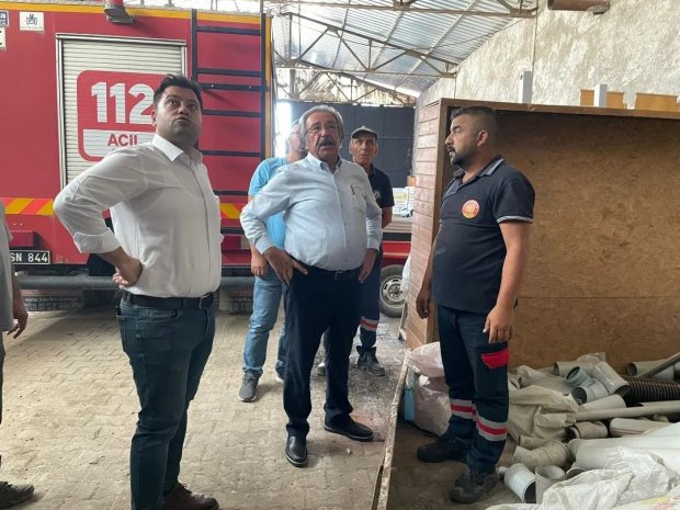 Belediye Başkanımız iş sahaları ile sanayide bulunan depoları, itfaiye garajını, marangoz ve demir atölyelerini kontrol etti.