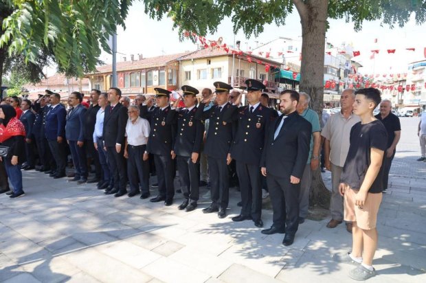 Şanlı tarihimize altın harflerle yazılan 30 Ağustos Zafer Bayramı'nın 103. yıl dönümü ilçemizde coşkuyla kutlandı.