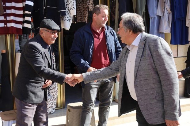 Belediye Başkanımız Sayın Mustafa Kenan Sarıtaş, Cuma günü pazaryerini ziyaret ederek esnaflarımızla ve hemşehrilerimizle tek tek sohbet etti.