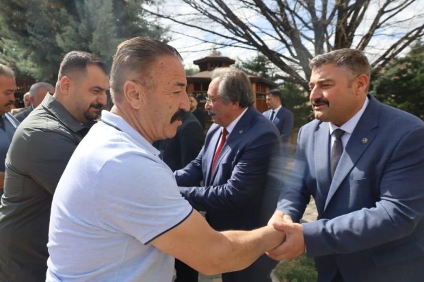 Avanos’ta kurumlar arası resmi bayramlaşma programı gerçekleştirildi.