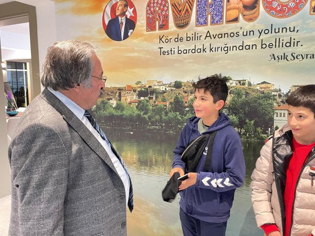 Geleceğimizin teminatı olan çocuklar Avanos Belediyesini kendilerine o kadar yakın görüyorlar ki belediyemizi ansızın ziyaret edebiliyorlar.
