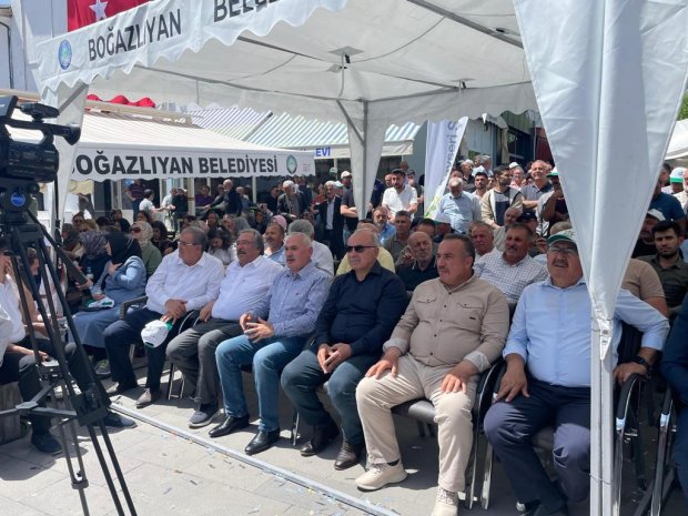 Belediye Başkanımız Sayın Mustafa Kenan Sarıtaş, Yozgat Boğazlıyan’da Kayseri Pancar Ekicileri Kooperatifi tarafından düzenlenen mitinge katıldı.