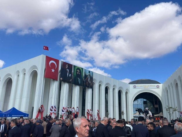Dünya'nın ve Türkiye’nin en büyük Cemevi olma özelliğini taşıyan Horasan Erenleri Dergahı Cemevi’nin 1. Etap Açılışı Gerçekleştirildi