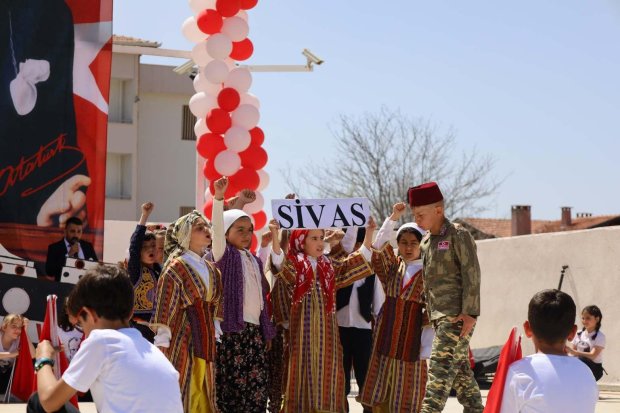 23 Nisan Ulusal Egemenlik ve Çocuk Bayramı Avanos’ta Coşkuyla Kutlandı
