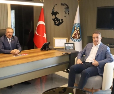 Dorak Holding Yönetim Kurulu Başkanı Ahmet Serdar Körükçü Belediye Başkanımız Mustafa Kenan Sarıtaş'ı Ziyaret Etti.