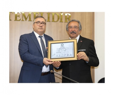 Avanos Belediye Başkanı seçilen Sayın Mustafa Kenan Sarıtaş mazbatasını aldı.
