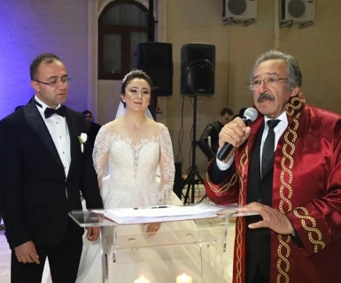 Belediye Başkanımız Mustafa Kenan Sarıtaş, İlk Nikâhını Kıydı.