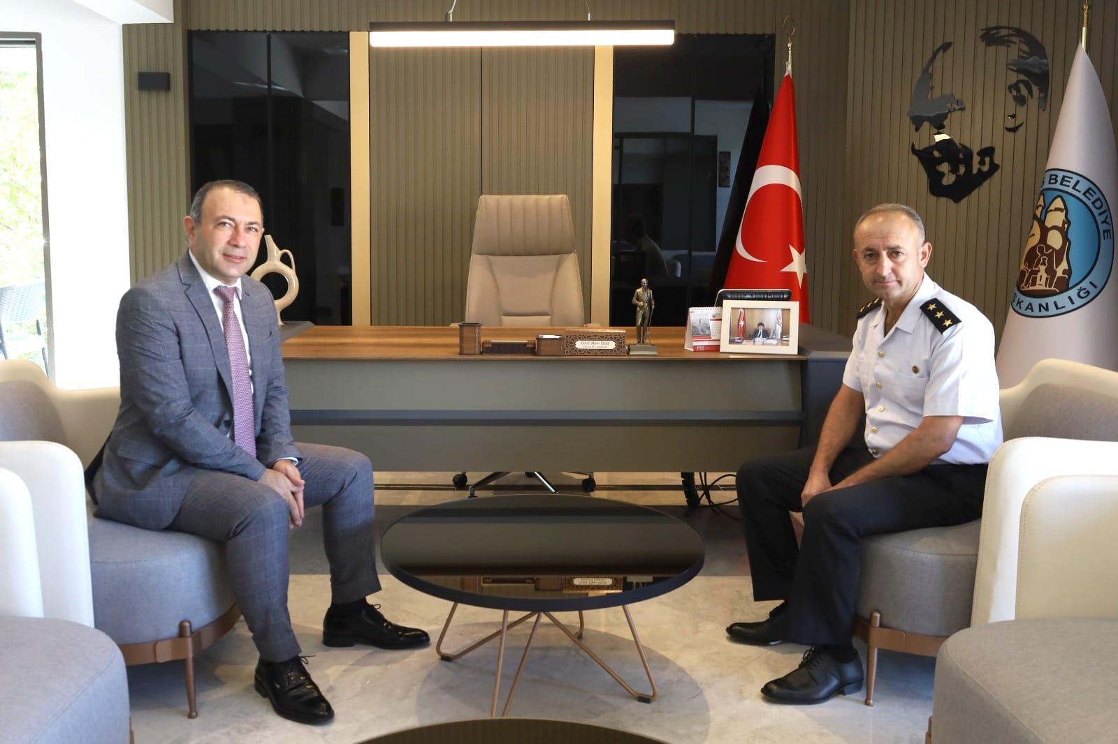 Avanos İlçe Jandarma Komutanı J.Kd. Yüzbaşı Mehmet Taşbakan Belediye Başkanımız Celal Alper İbaş’ı Ziyaret Etti.